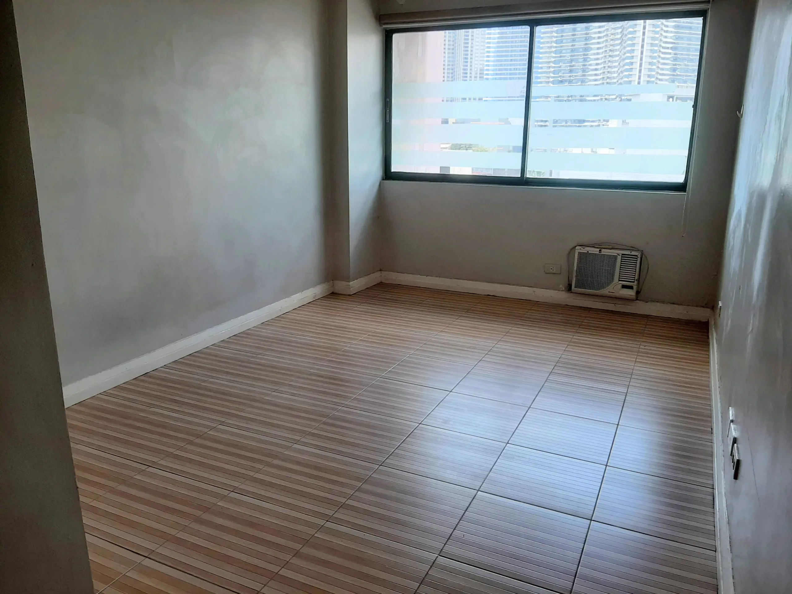 Condo for Rent · Palm Towers